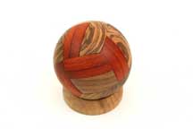 Garnet Globe by Pelikan