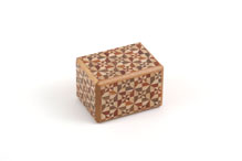 Small 18-Move Box by Yoshio Okiyama