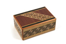 7-Move Box by Yoshiyuki Ninomiya